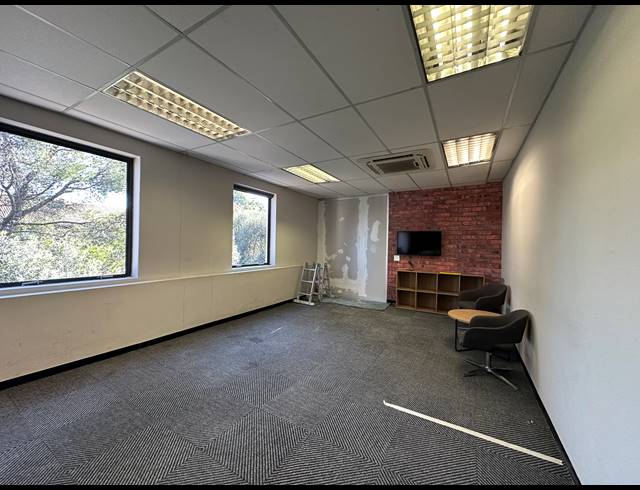 74M² OFFICE TO LET IN SANDTON CENTRAL